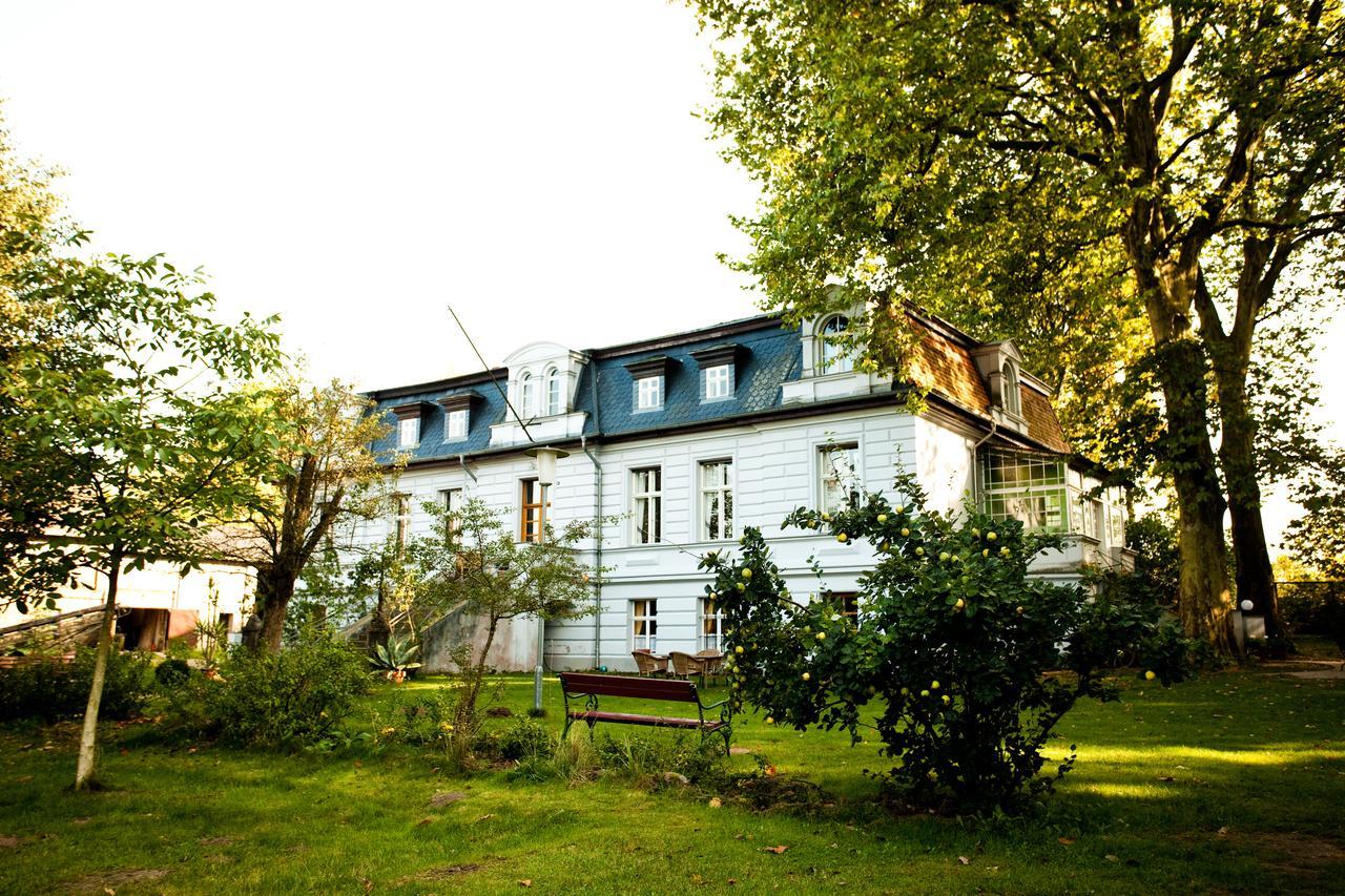 Hotel Gut Boltenhof Fürstenberg-Havel Exterior foto