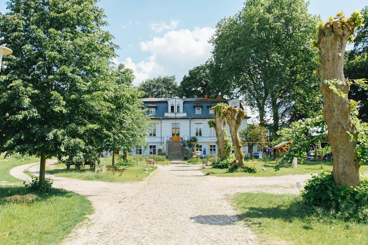 Hotel Gut Boltenhof Fürstenberg-Havel Exterior foto